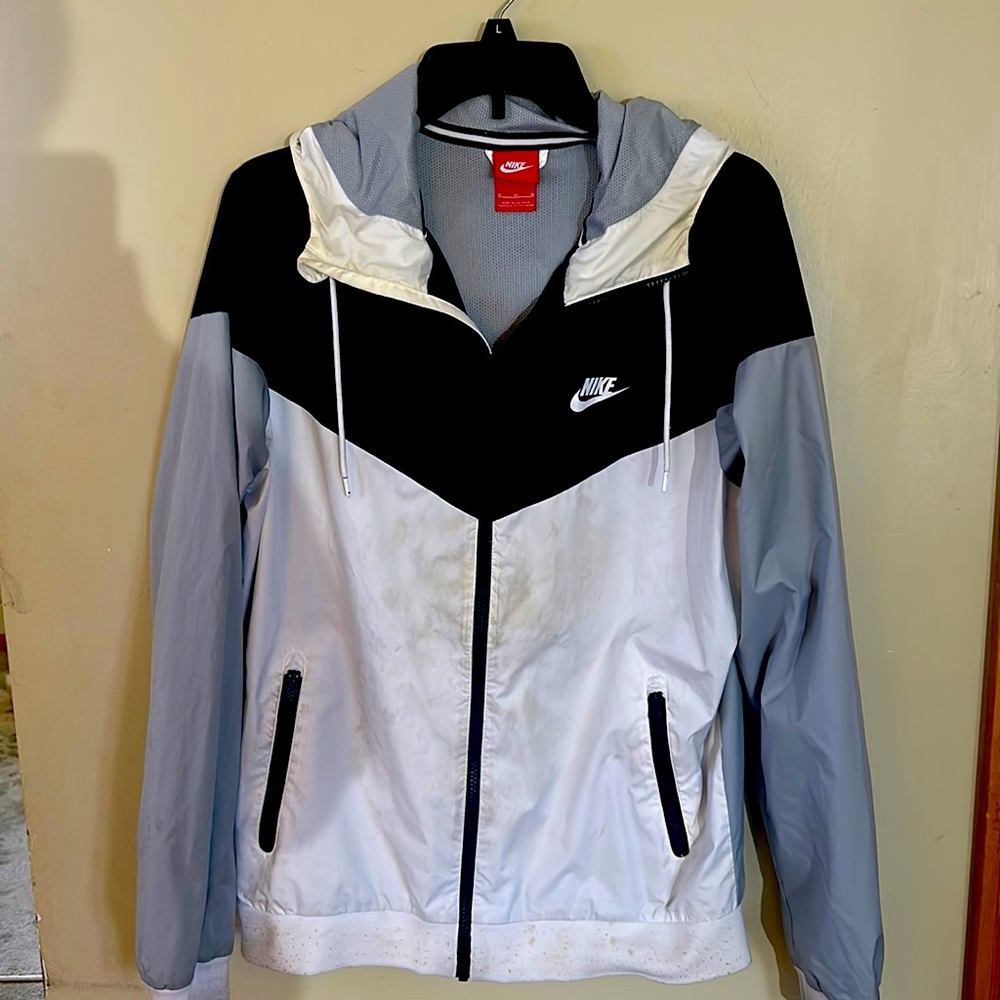 Nike men’s medium windbreaker jacket